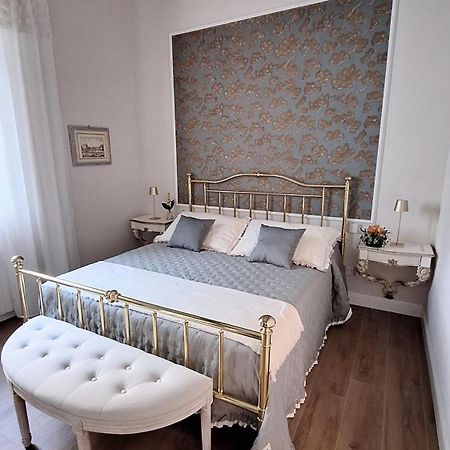Messer Niccolo - Apartment In Florencia Exterior foto