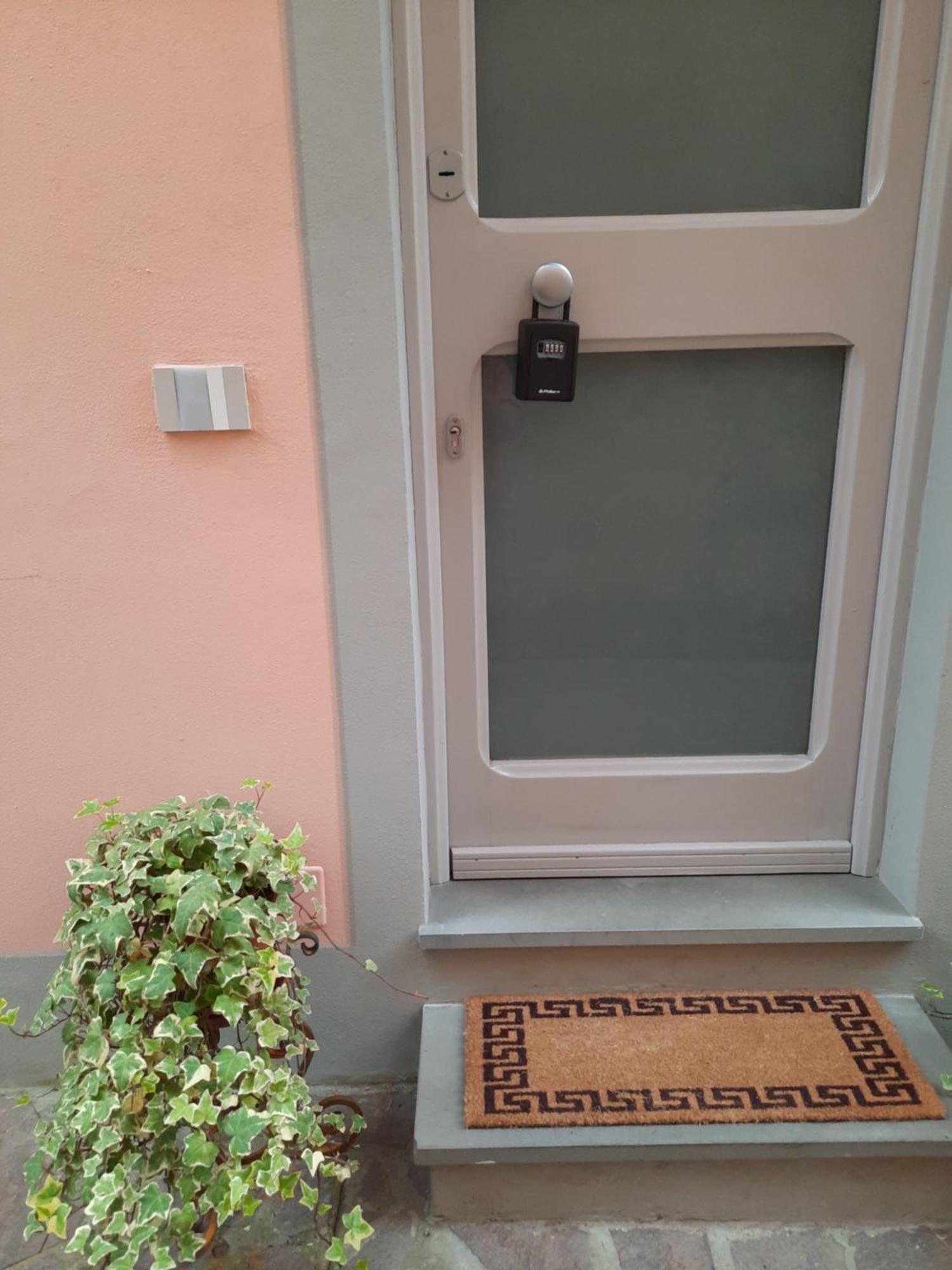 Messer Niccolo - Apartment In Florencia Exterior foto